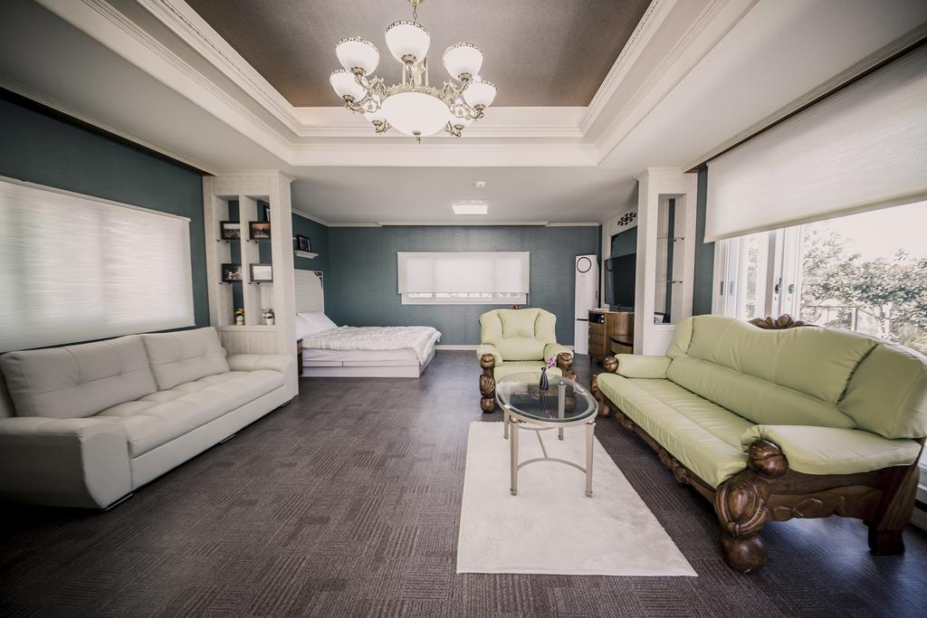 Jeju Washington Pension Согвипхо Экстерьер фото
